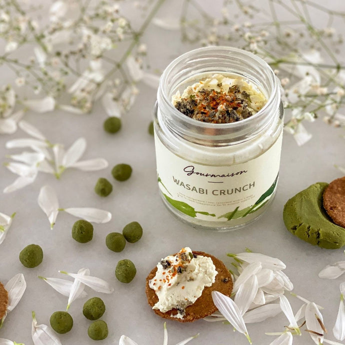 An image of the wasabi crunch cheese spread in sizes of 130gms and 170gms, enjoy the flavour of authentic wasabi and creamy soft cheese.
